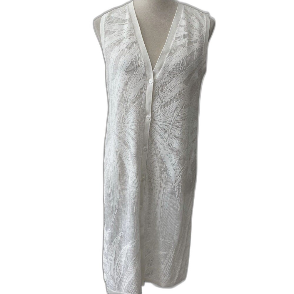 Chico’s Vest Sweater Women’s Size S Color Coconut Palm Stitch Sleeveless